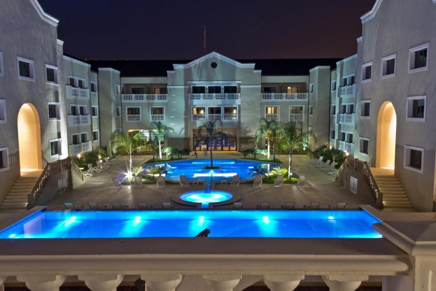 Howard Johnson Hotel & Casino Formosa Ngoại thất bức ảnh